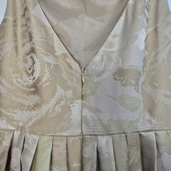 Adrianna Papell gold Rosette Gown with pockets floor lenght full skirt - Picture 8 of 16